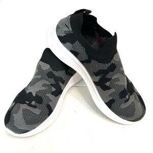 Dorsy Camouflage Black and Gray Slip-On Shoes Sneaker